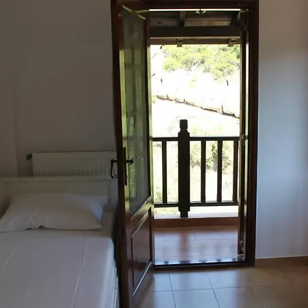 Casa vacanze Family House 250m Away From The Coast, With Big Garden Nikiti (Sithonia)