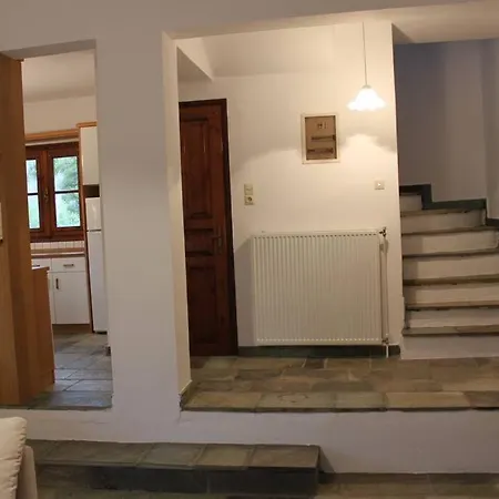 Family House 250m Away From The Coast, With Big Garden Nikiti (Sithonia)